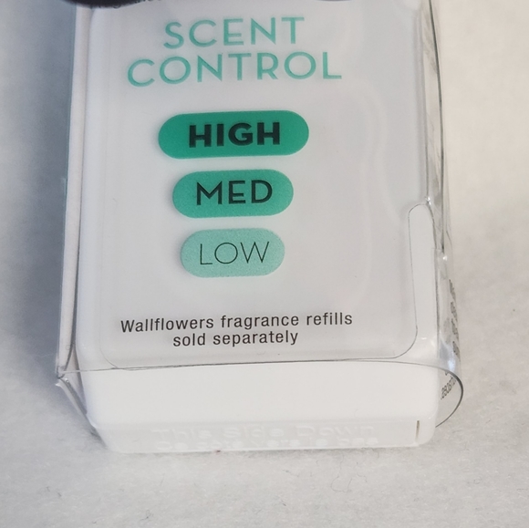 Bath And Body Nice List Gnome Wallflower Scent Control - Picture 7 of 8